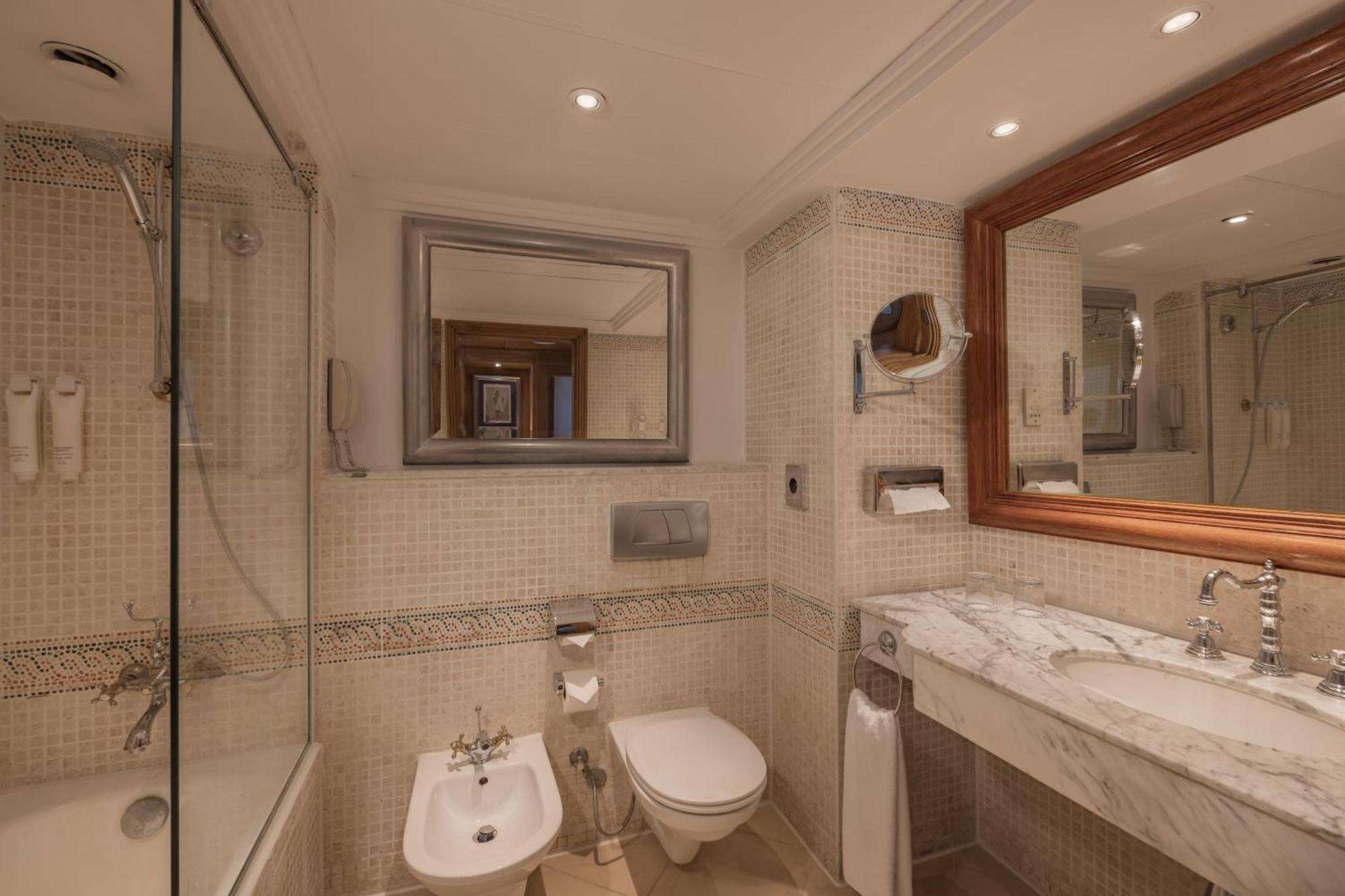 Superior, Queen or Twin Room Pool View,1668055301:JPEG